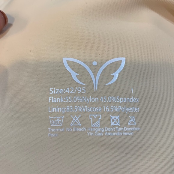 Set of TWO ExSecret bras - Picture 8 of 12